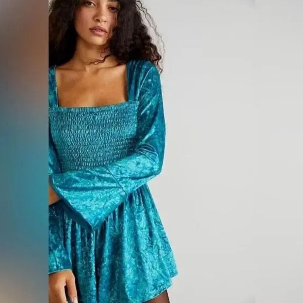 Free People Bali Tightrope Velour Romper Teal Blue Bell Sleeve Fairycore 2‎ boho